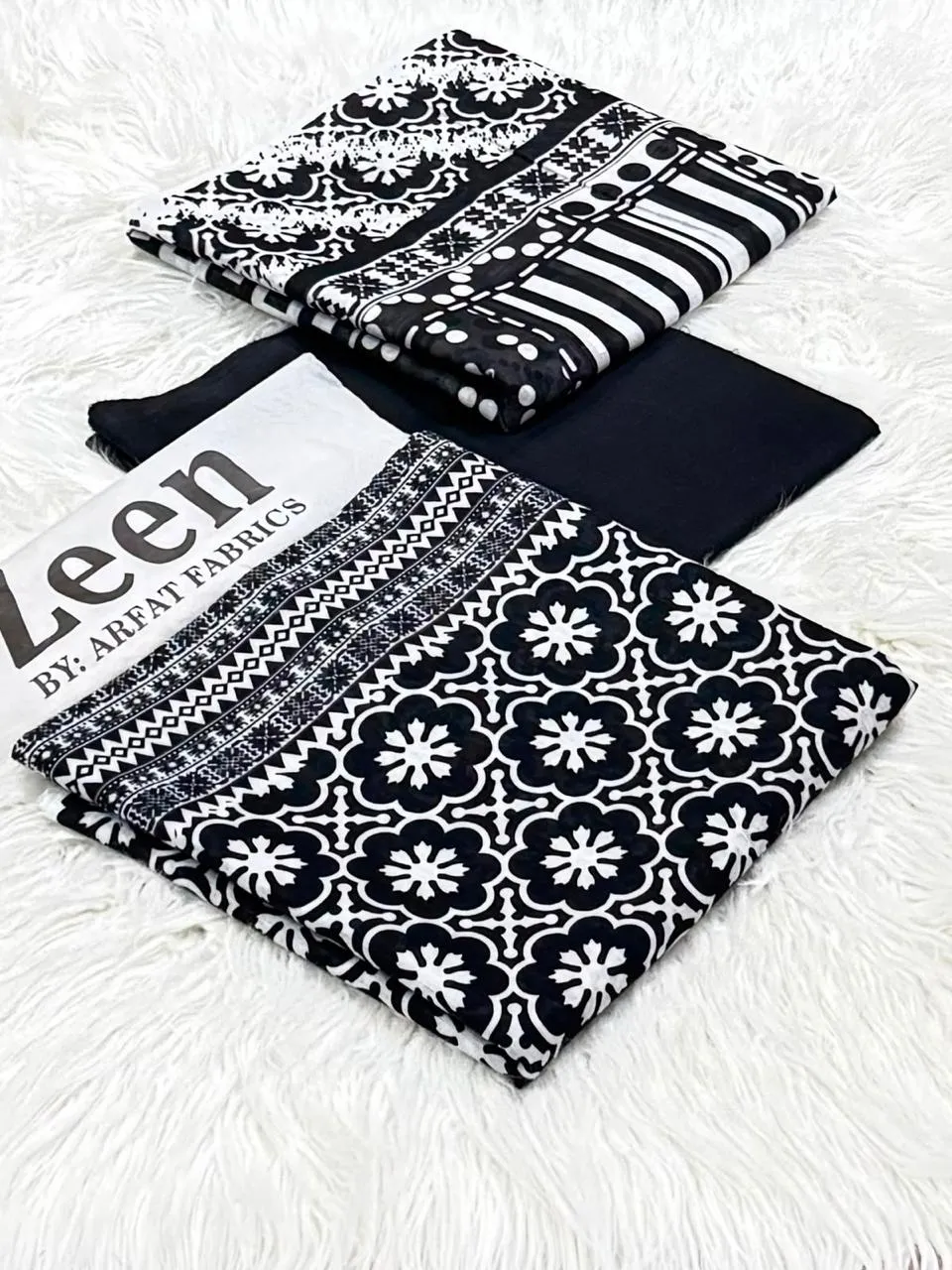 Zeen Black & White Lawn 3PC Suit 2026 | Printed Summer Collection